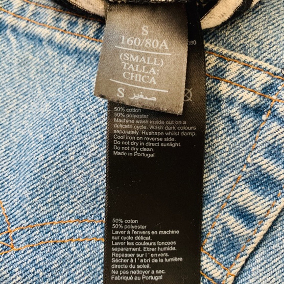 Levi Denim Skirt Size Small - Picture 5 of 7